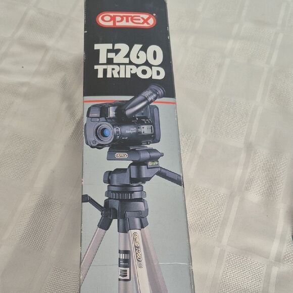 T-260 Tripod - Black and Gray - Picture 4 of 16